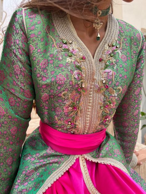 caftan vert et rose